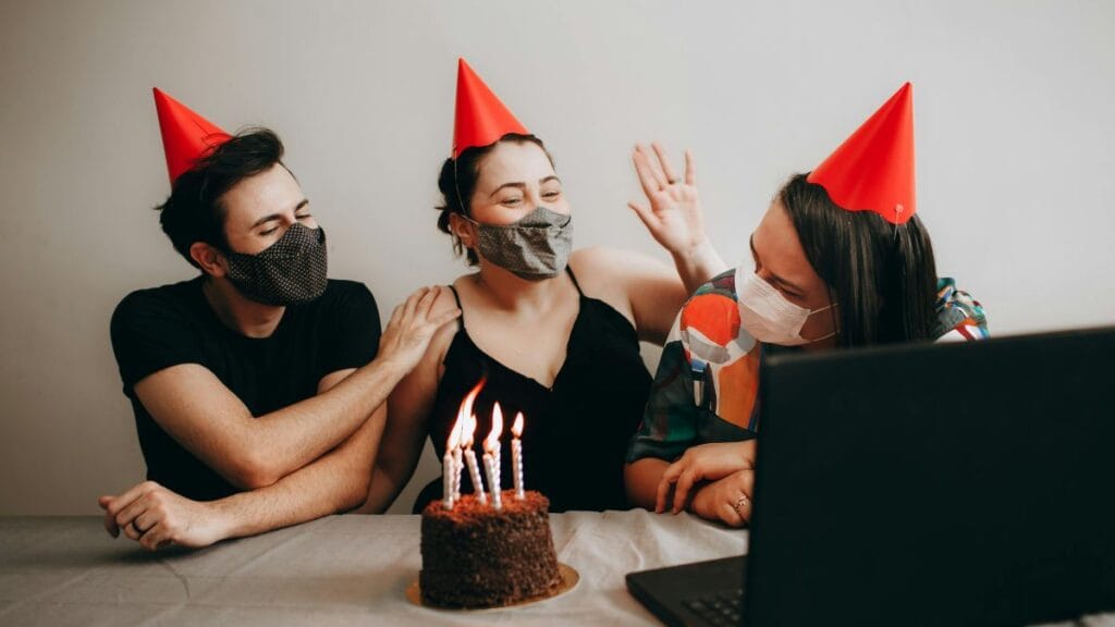 How to Wish a Friend Happy Birthday 